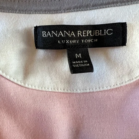 Banana Republic Pink Polo Size Medium - Picture 5 of 7